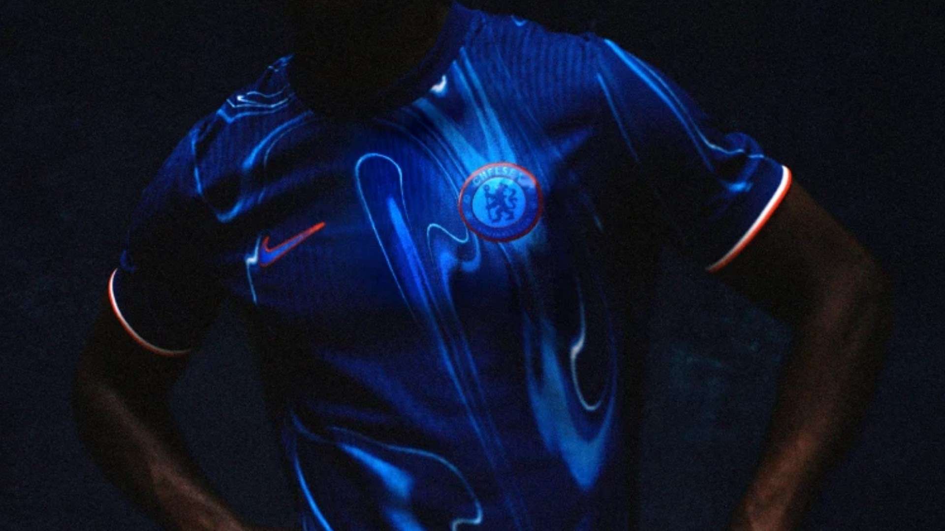 更是在激烈 更是在激烈